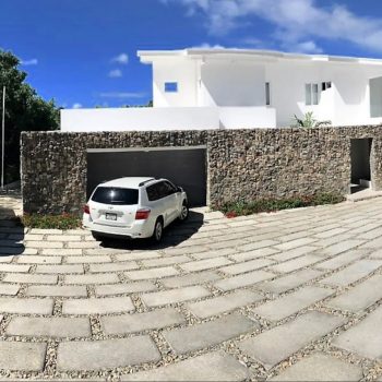 villa-mare-driveway